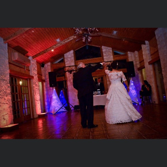 Wedding Dress with some stains - Picture 8 of 8